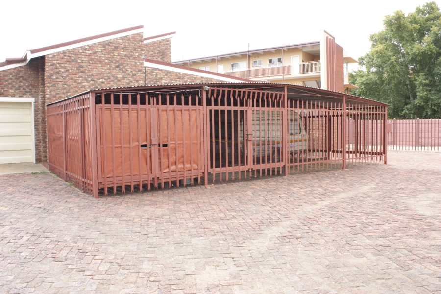 3 Bedroom Property for Sale in Potchefstroom North West